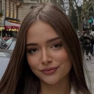 Poză: Zara Faflei